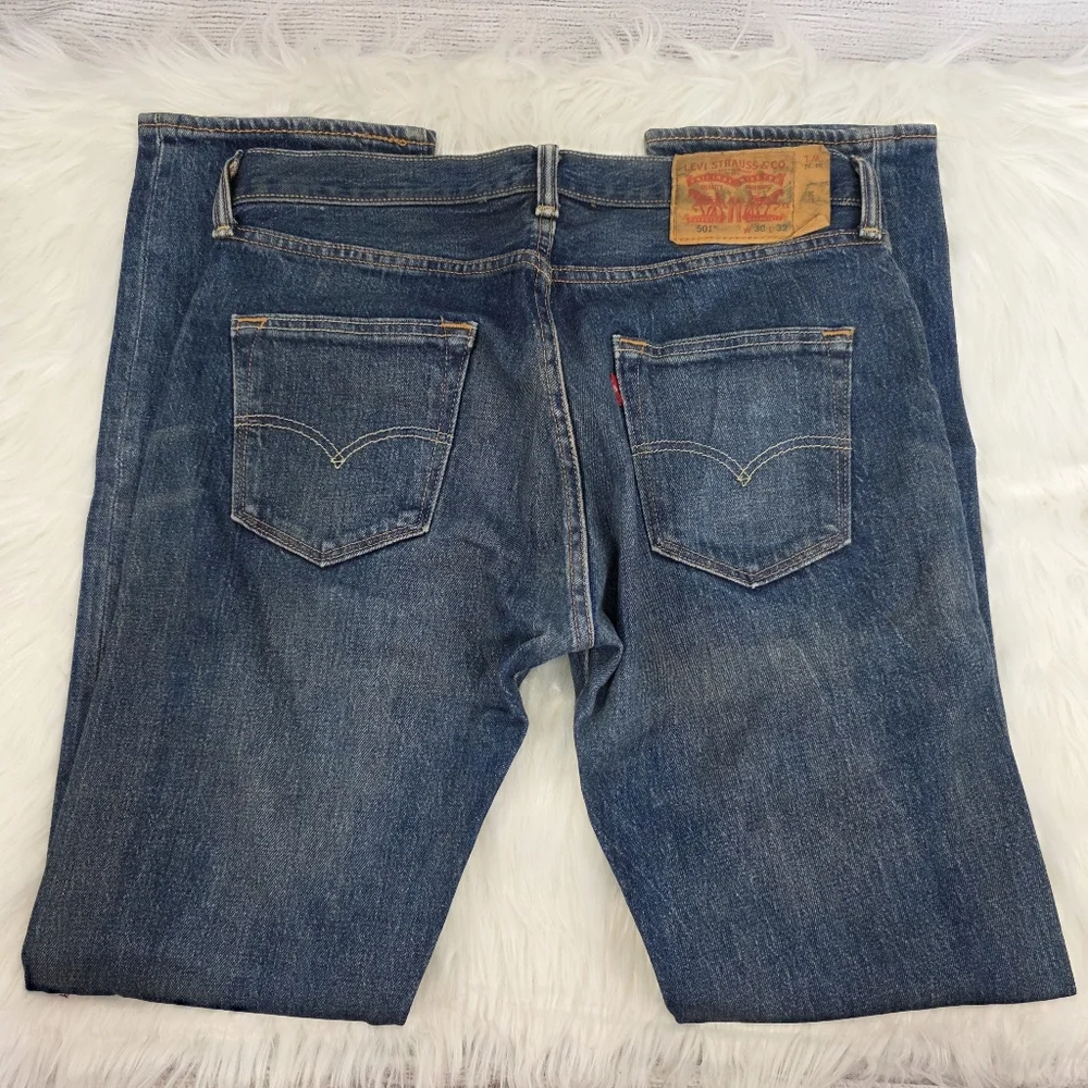 Levi's 501 Original Fit Men's Medium Wash Straight Leg Jeans